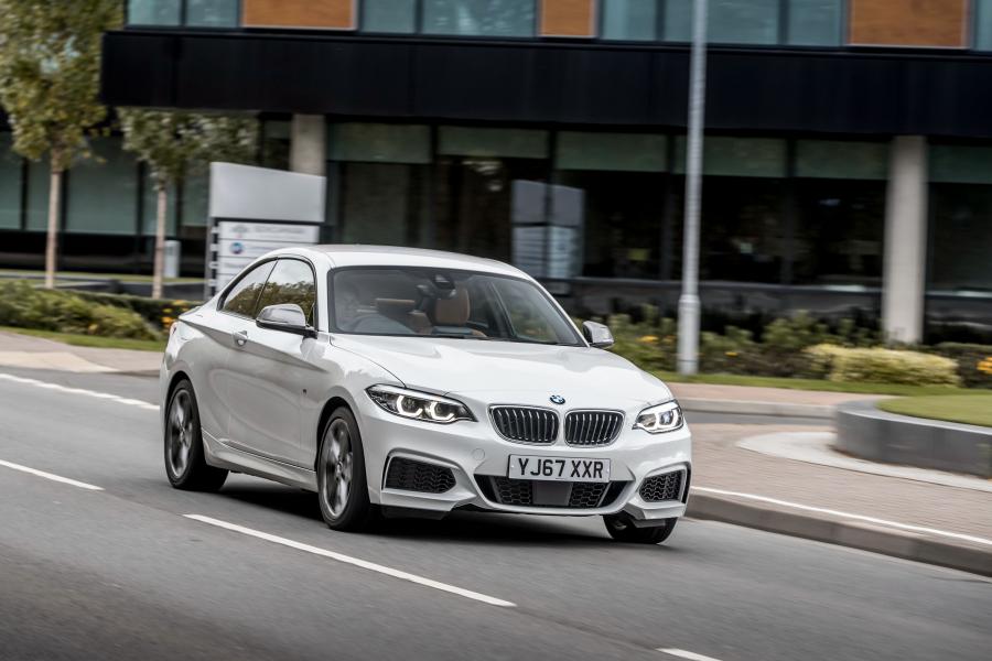  BMW M240i Coupe (F22) 2017 года  (UK) (фото 18 из 19)